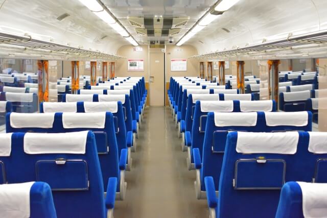 新幹線の車内